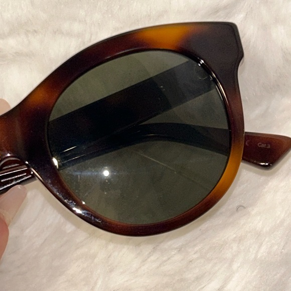 Gucci Tortoiseshell Round Sunglasses - Picture 12 of 12
